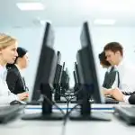 Mýtus o "úspěšném samotáři" je vyvrácen: nedostatek vztahů škodí práci - psychologové Mýtus o "úspěšném samotáři" je vyvrácen: nedostatek vztahů škodí práci