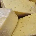 Proč by se sýr měl skladovat v papíru a ne ve fólii: pokud nechcete, aby sýr zplesnivěl proc-by-se-syr-mel-skladovat-v-papiru-a-ne.jpg