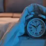 Proč se cítíte unavení i po 8 hodinách spánku: odborník