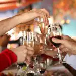 Vědci určili nejbezpečnější druh alkoholu, ale je třeba vzít v úvahu důležitou nci. Vědci určili nejbezpečnější druh alkoholu, ale je třeba vzít v