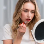 Zkazit i drahý make-up: vizážistka pojmenovala chybu, kterou dělá každý zkazit-i-drahy-make-up-vizazistka-pojmenovala-chybu-kterou-dela-kazdy.webp.webp